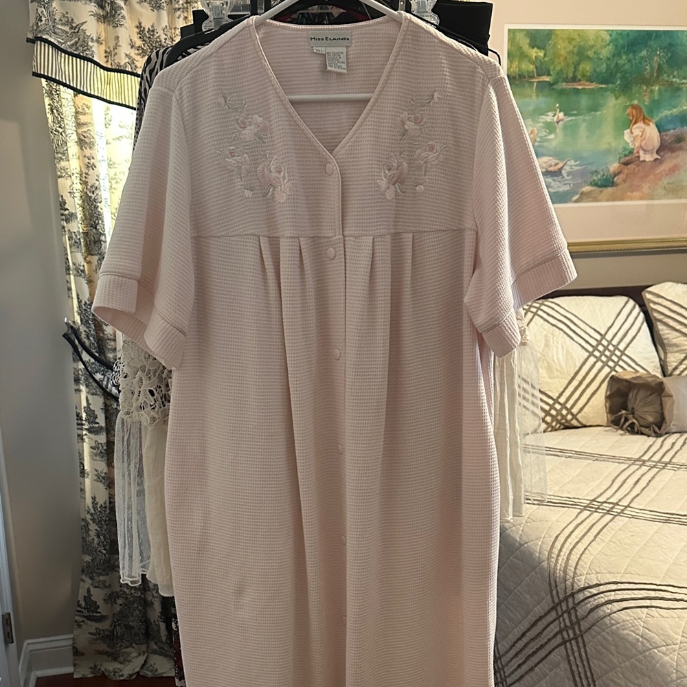 Miss Elaine Light Pink Embroidered Robe